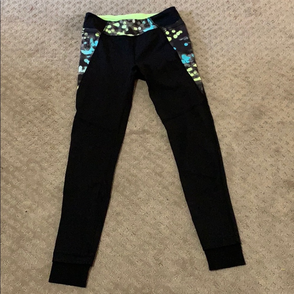 Girl’s Black Printed Ivivva Leggings